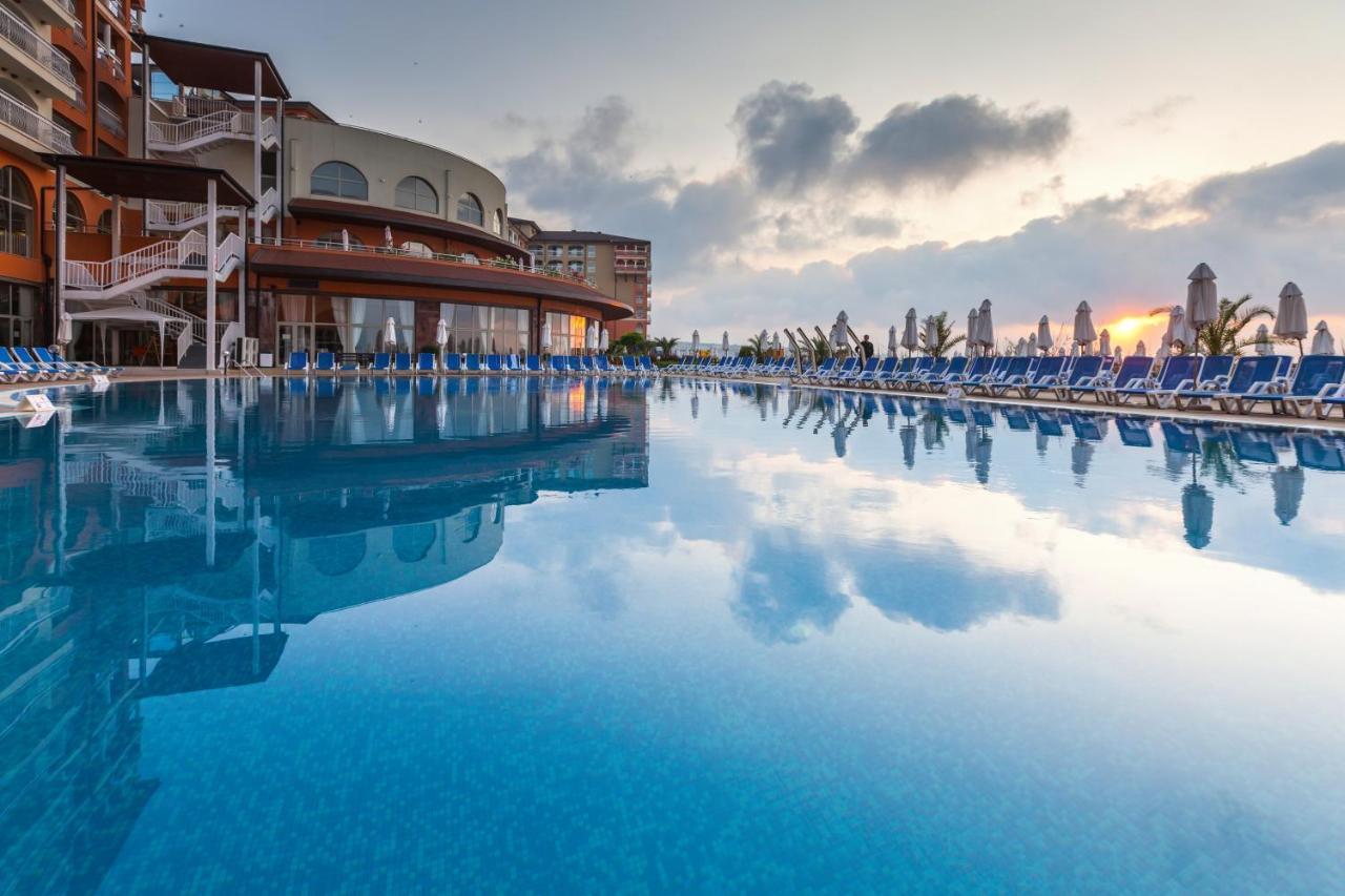 Sol Luna Bay Resort